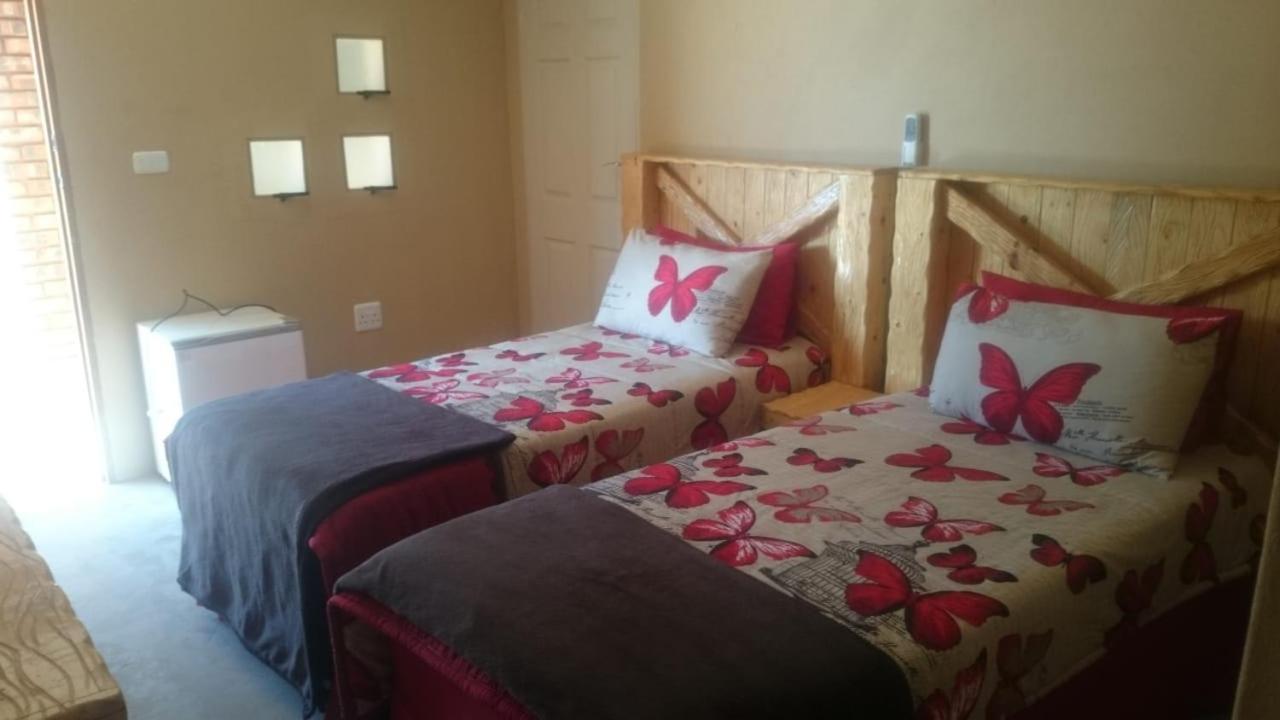 Montanique Lodge Buffelspoort Zewnętrze zdjęcie